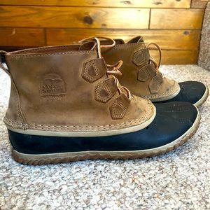 Sorel Women’s N About Leather Rain Snow Boot size 10